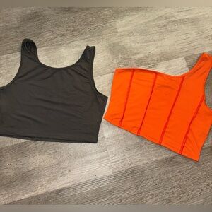 2 crop tops